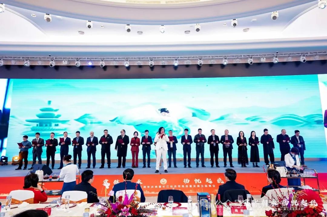 871a2c17db37fd912d07e889552c2185.jpg 871a2c17db37fd912d07e889552c2185.jpg