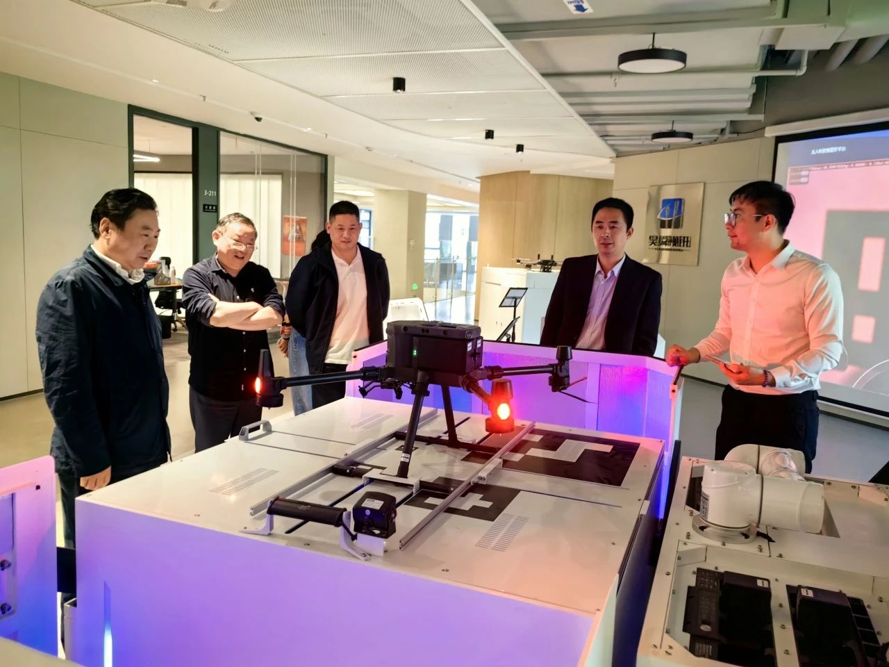 747738868e1da84b6c1fa6eb32356a5d.jpg 747738868e1da84b6c1fa6eb32356a5d.jpg